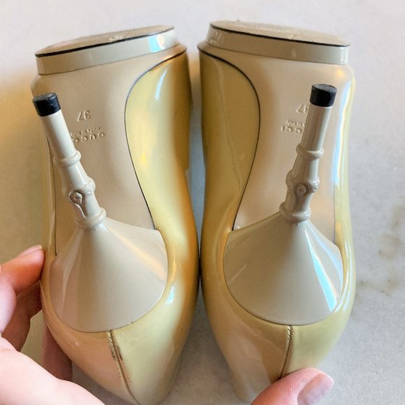 Gucci bamboo accent patent leather peep toe pump (beige / banana cream yellow) - Picture 8 of 12